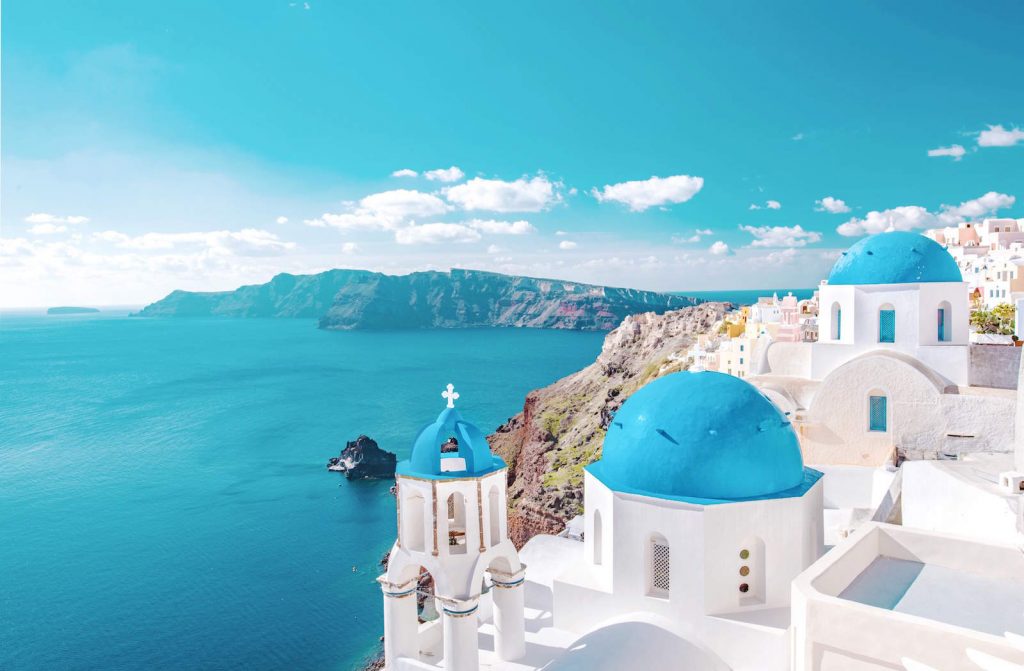 Summer 2025 Luxury Travel: Santorini, Greece
